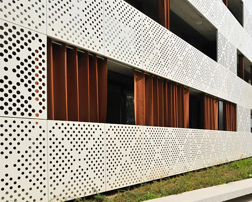 沈陽石材幕墻安裝流程詳解：從基礎準備到完美收官的每一步